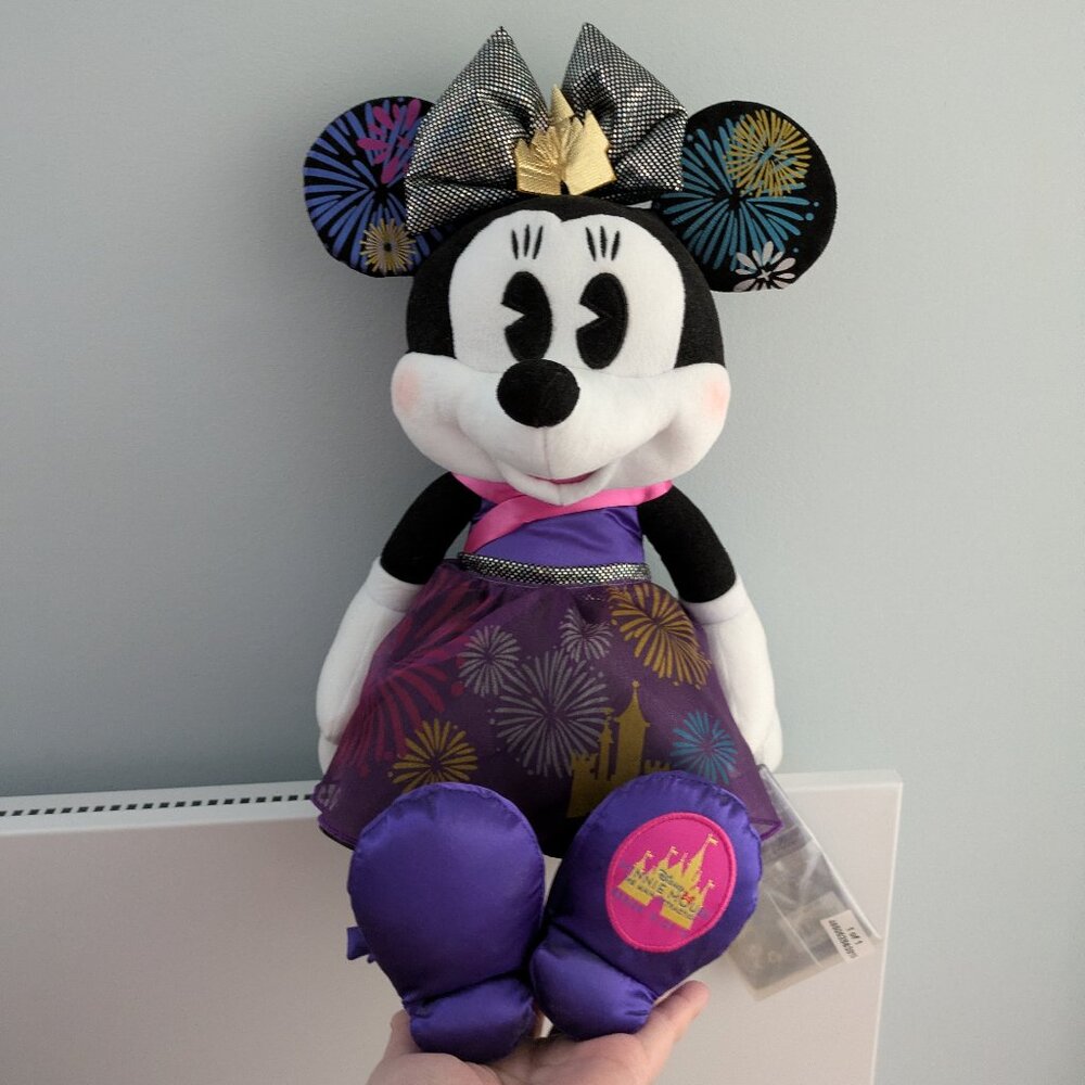 NWT Disney December Disney Fireworks MMMA Minnie Mouse Main Attraction Plush